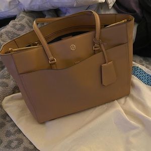 Tory Burch Robinson Tote Bag!  Like New!